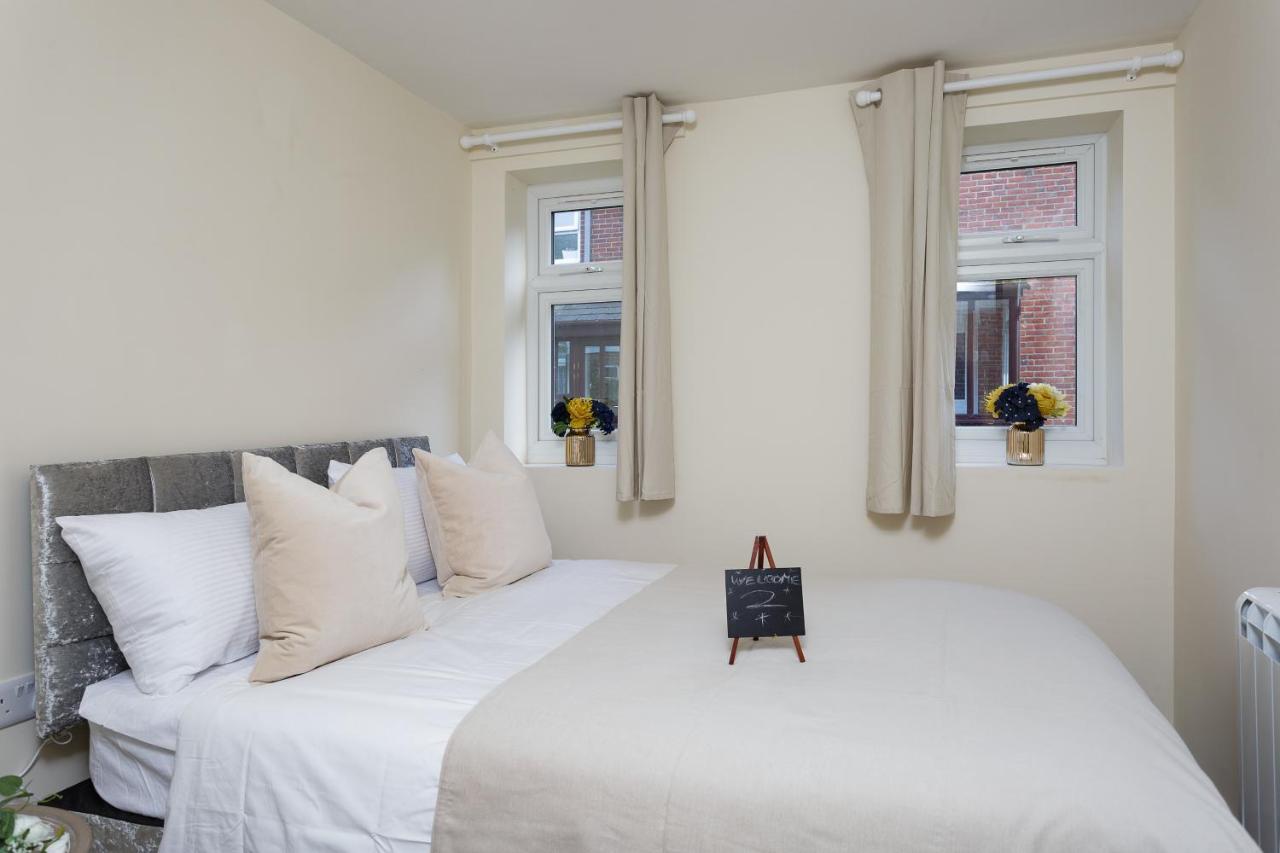 Luxury Burgess Apartments Close To Soton General Hospital Southampton Bilik gambar