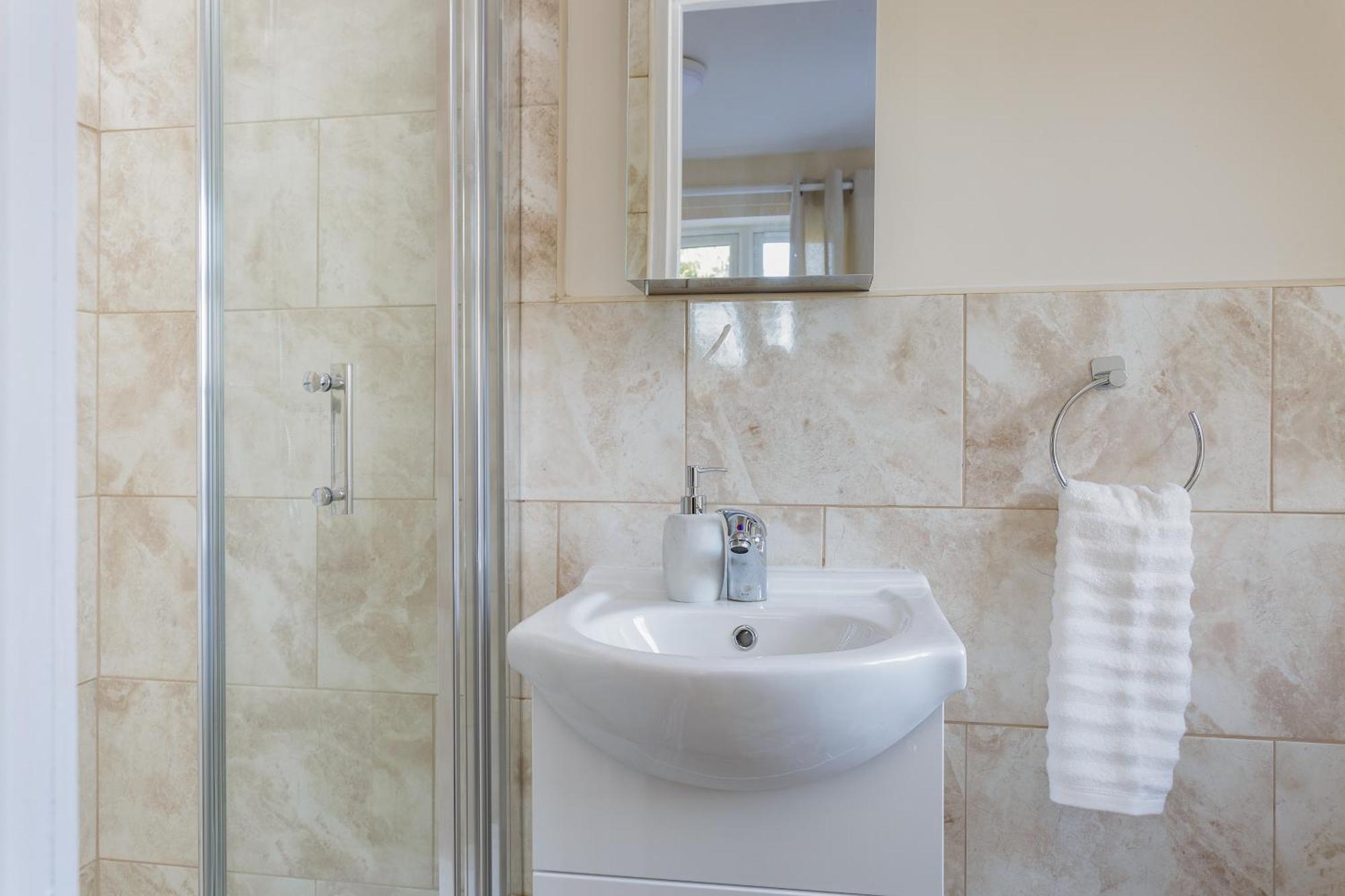 Luxury Burgess Apartments Close To Soton General Hospital Southampton Bilik gambar